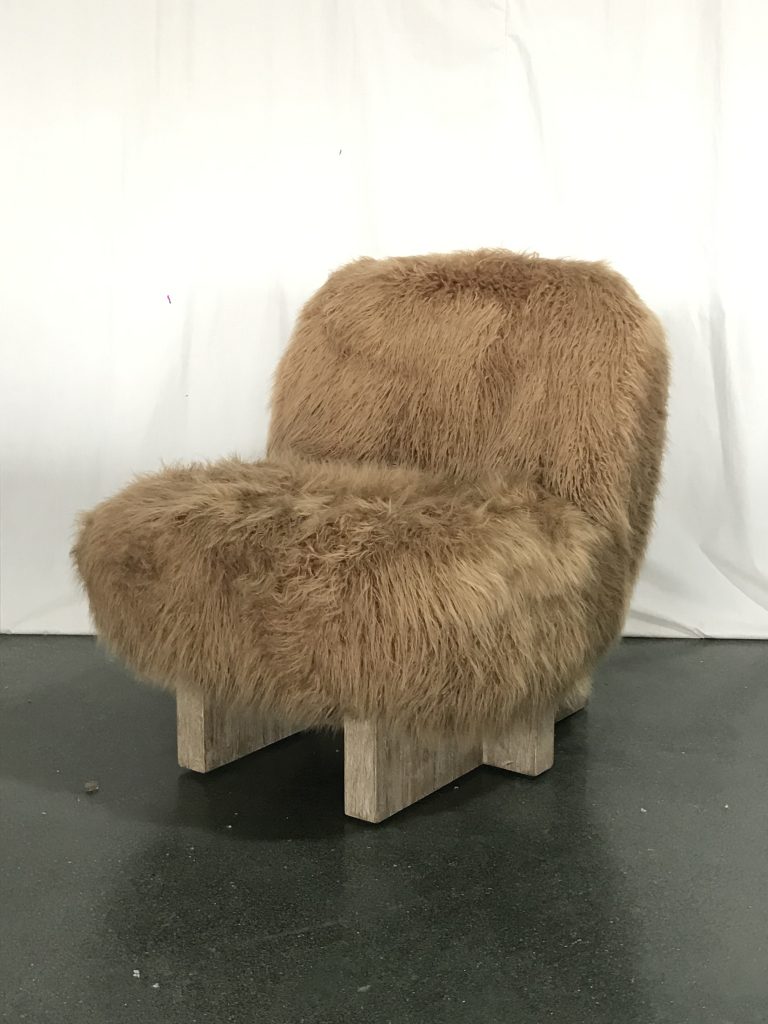 The Current State and Future Challenges of China’s Exported Faux Shearling Upholstered Dining Chairs